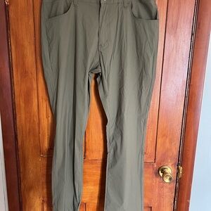NWT Eddie Bauer Olive Green Men's Chinos